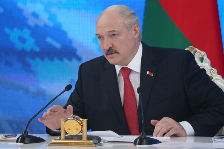 Aleksandras Lukašenka teisėsaugos pareigūnams: „Arba šiandien ginate savo valstybę, arba rytoj iškrypėlių pederadus saugosite“