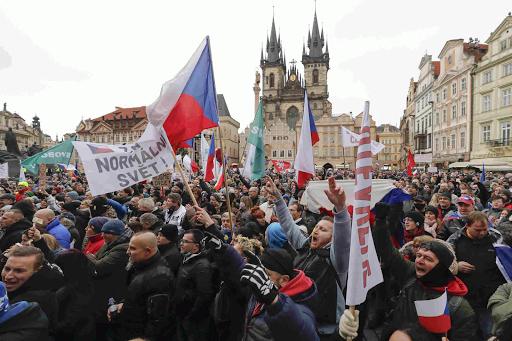Protesto mitingas Prahoje: „Sustabdykite KOVIDINĘ tironiją“