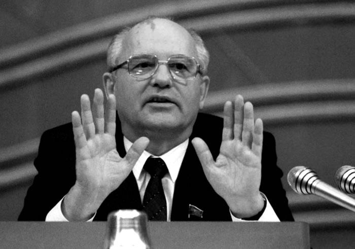 Lietuvos TSR, 1988 - 1990 metai: perestroika ar išdavystė?