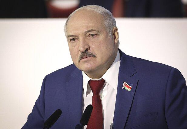 A. Lukašenka: Referendumas dėl naujosios Konstitucijos gali įvykti 2022 metų vasario 20 dieną, jei „karas neprasidės“
