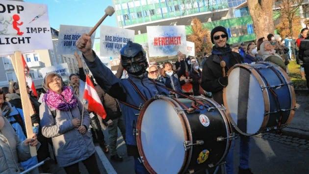 Austrija: dėl didėjančių pilietinių protestų apribota pagrindinė teisė rengti demonstracijas
