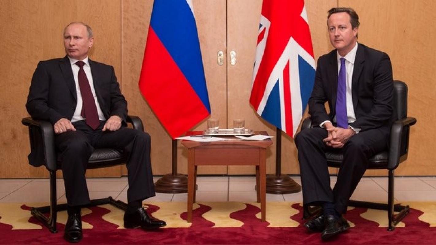Express: Didžioji dauguma britų pasirinktų Putiną vietoje Kamerono