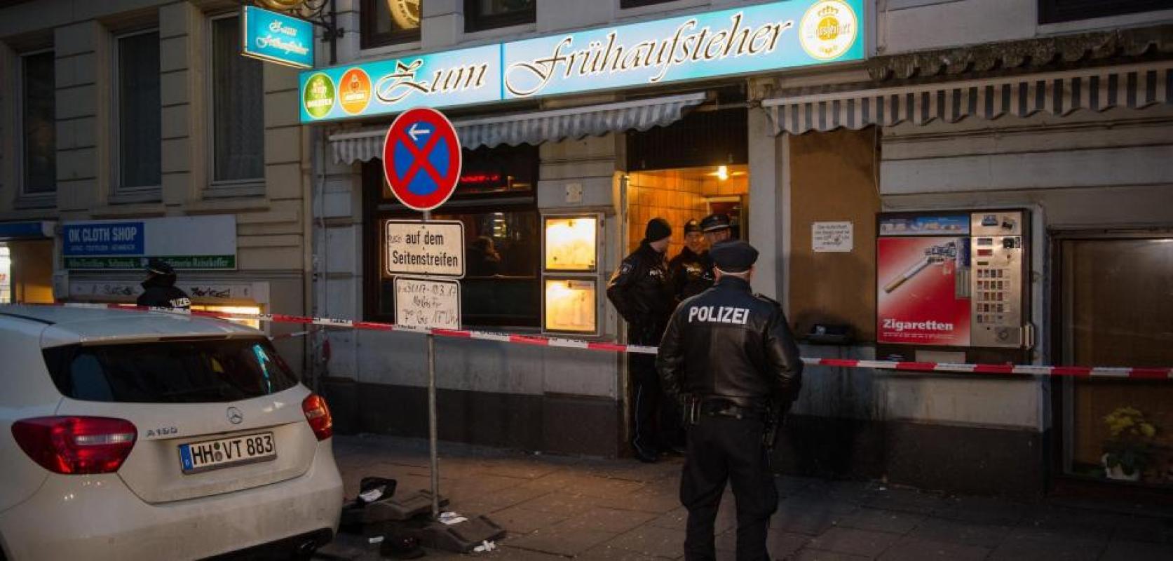 Vokiečių policininkus Hanburge sumušė gauja musulmonų