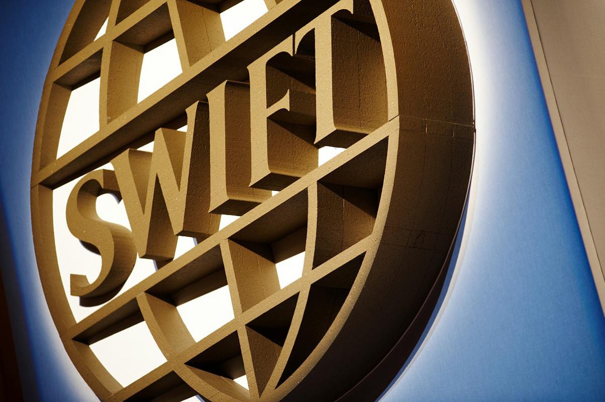 Sankcijos: kas bus jei Rusiją atjungs nuo SWIFT sistemos