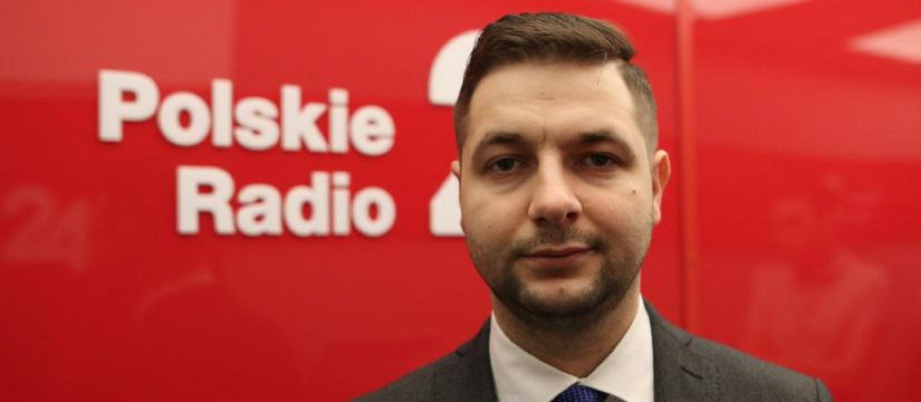 Lenkijos teisingumo viceministras: Puolimo prieš Lenkiją priežastis ne teismų reforma, o atsisakymas priimti imigrantus. Briuselio elitos - nevykėliai, kurie užsiima bananų ilgio matavimu ir nesugeba išspręsti nei vienos problemos