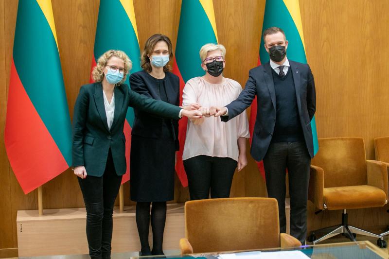 Lietuvos Seimas įteisino prievartinį darbuotojų testavimą